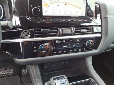 2024 Nissan Pathfinder Platinum