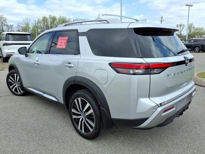 2024 Nissan Pathfinder Platinum