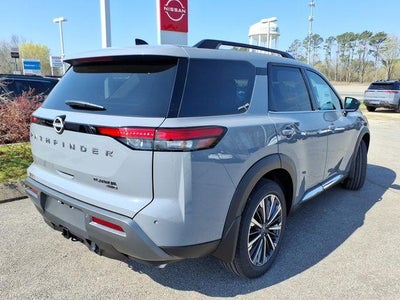 2026 Nissan Pathfinder Platinum