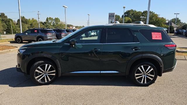 2025 Nissan Pathfinder Platinum