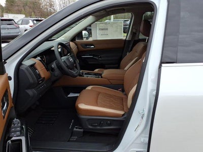 2026 Nissan Pathfinder Platinum