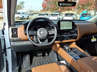 2025 Nissan Pathfinder Platinum