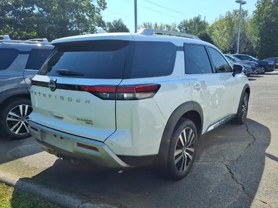 2025 Nissan Pathfinder Platinum