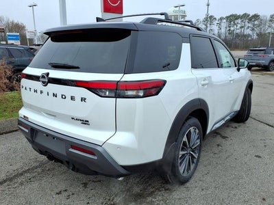 2026 Nissan Pathfinder Platinum