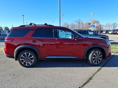 2026 Nissan Pathfinder Platinum