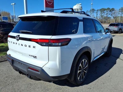 2026 Nissan Pathfinder Platinum