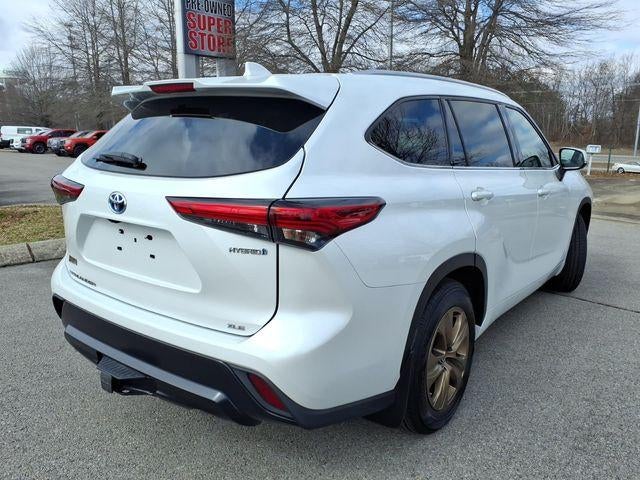 2022 Toyota Highlander Hybrid Bronze Edition AWD (Natl)