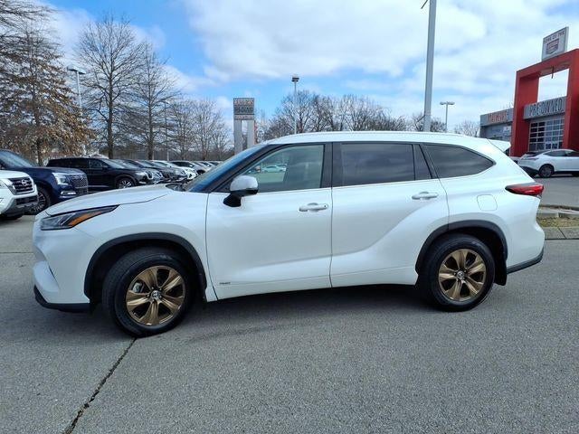 2022 Toyota Highlander Hybrid Bronze Edition AWD (Natl)