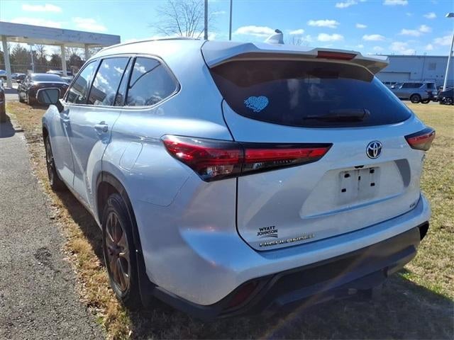 2022 Toyota Highlander Hybrid Bronze Edition AWD (Natl)