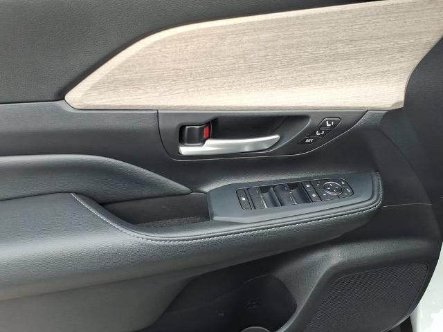 2025 Toyota Grand Highlander Hybrid Limited AWD (Natl)