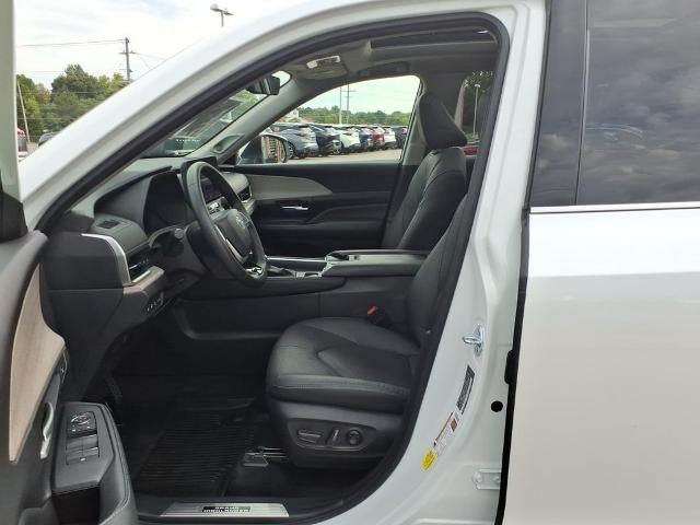 2025 Toyota Grand Highlander Hybrid Limited AWD (Natl)