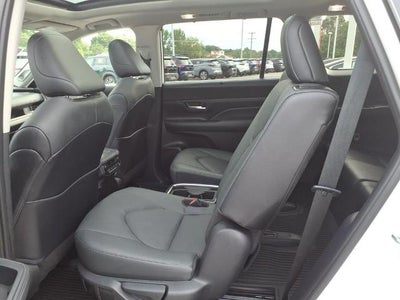 2025 Toyota Grand Highlander Hybrid Limited AWD (Natl)