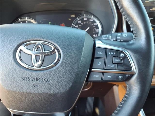 2020 Toyota Highlander Platinum AWD (Natl)