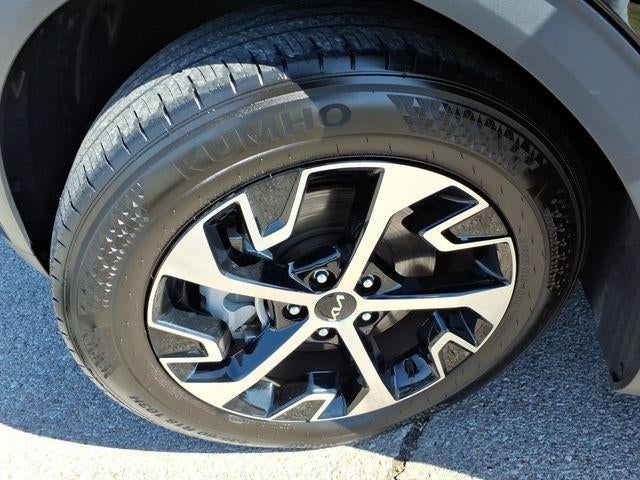 2024 Kia Sportage EX FWD