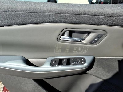 2026 Nissan LEAF Platinum+