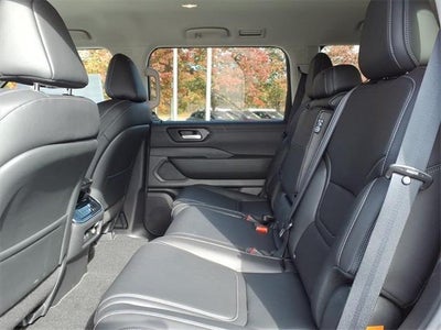 2025 Nissan Armada SV