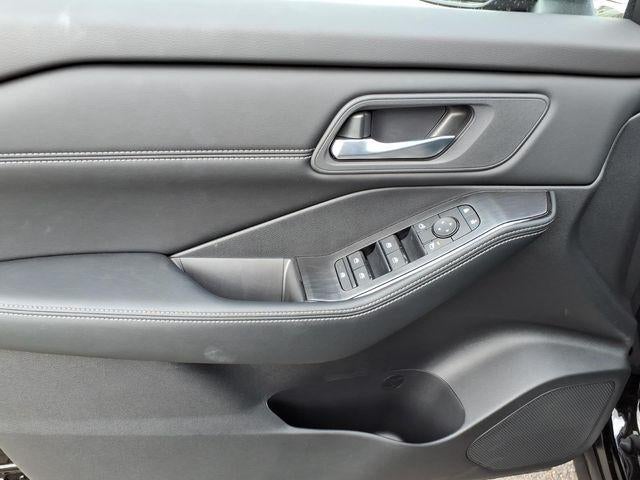 2026 Nissan Rogue 2026.5 FWD Dark Armor