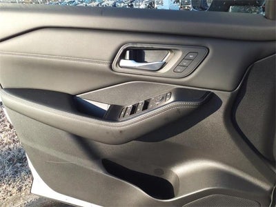 2025 Nissan Rogue FWD SL