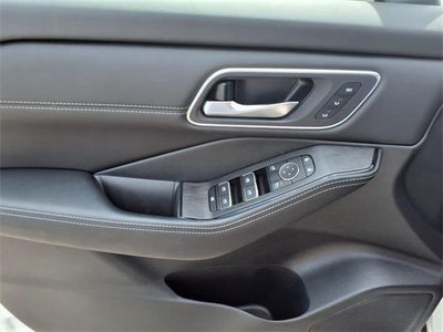 2024 Nissan Rogue Platinum