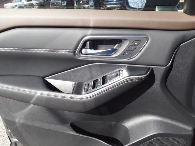 2023 Nissan Rogue FWD Platinum *Ltd Avail*