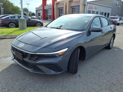2025 Hyundai ELANTRA SE IVT