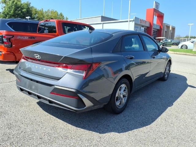 2025 Hyundai ELANTRA SE IVT