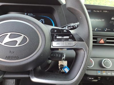 2025 Hyundai ELANTRA SE IVT