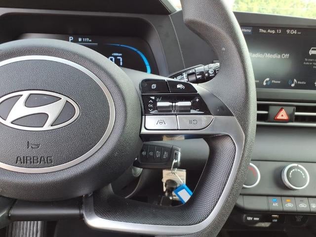 2025 Hyundai ELANTRA SE IVT