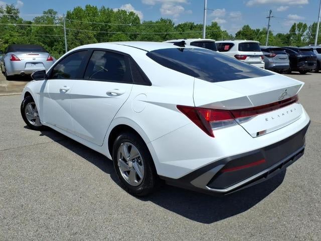 2025 Hyundai ELANTRA SE IVT