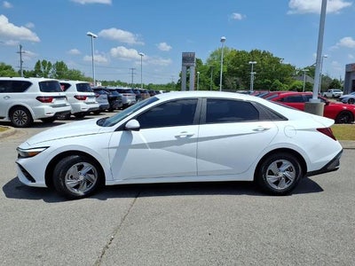 2025 Hyundai ELANTRA SE IVT