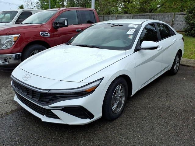 2025 Hyundai ELANTRA SE IVT