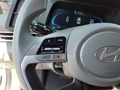2025 Hyundai ELANTRA SE IVT